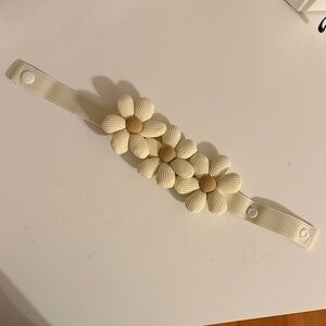 Cream Floral curtain Bracelet